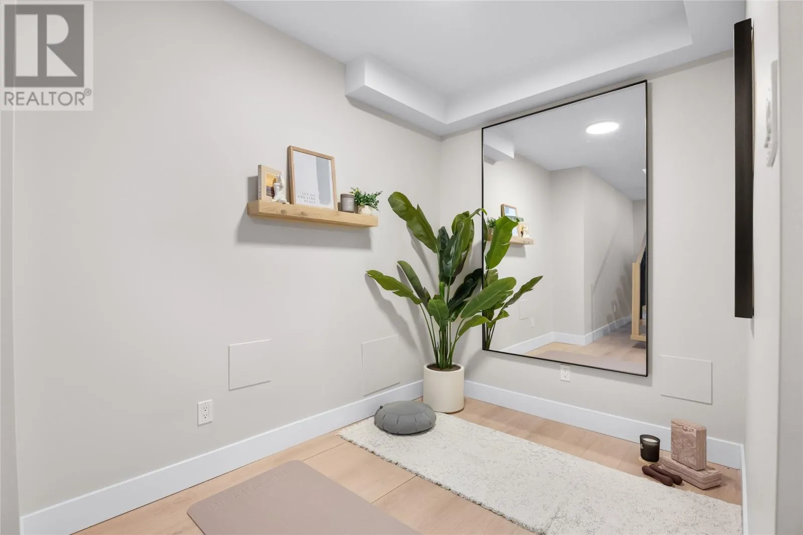 14 Kinglet Way