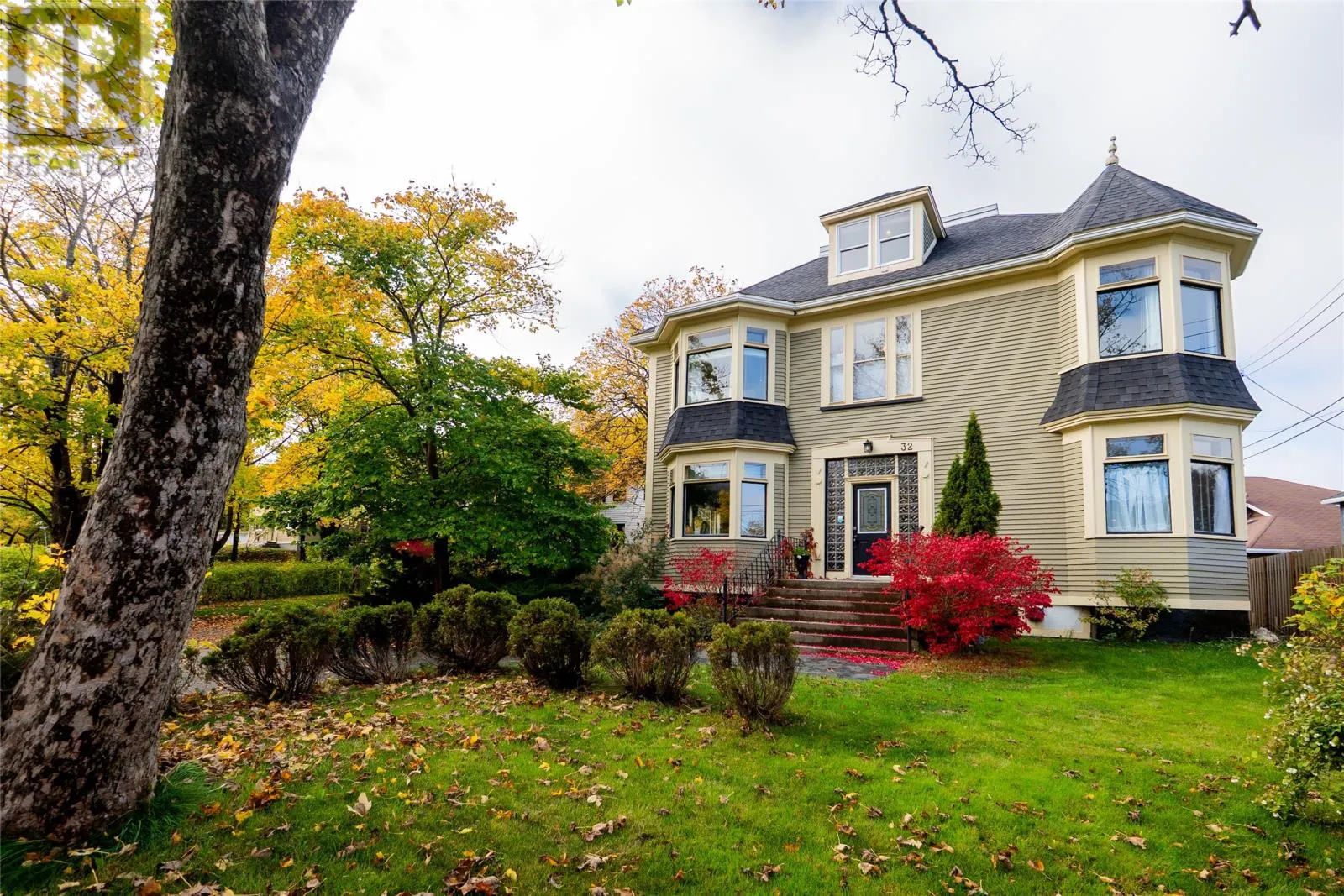 32 Topsail Road
