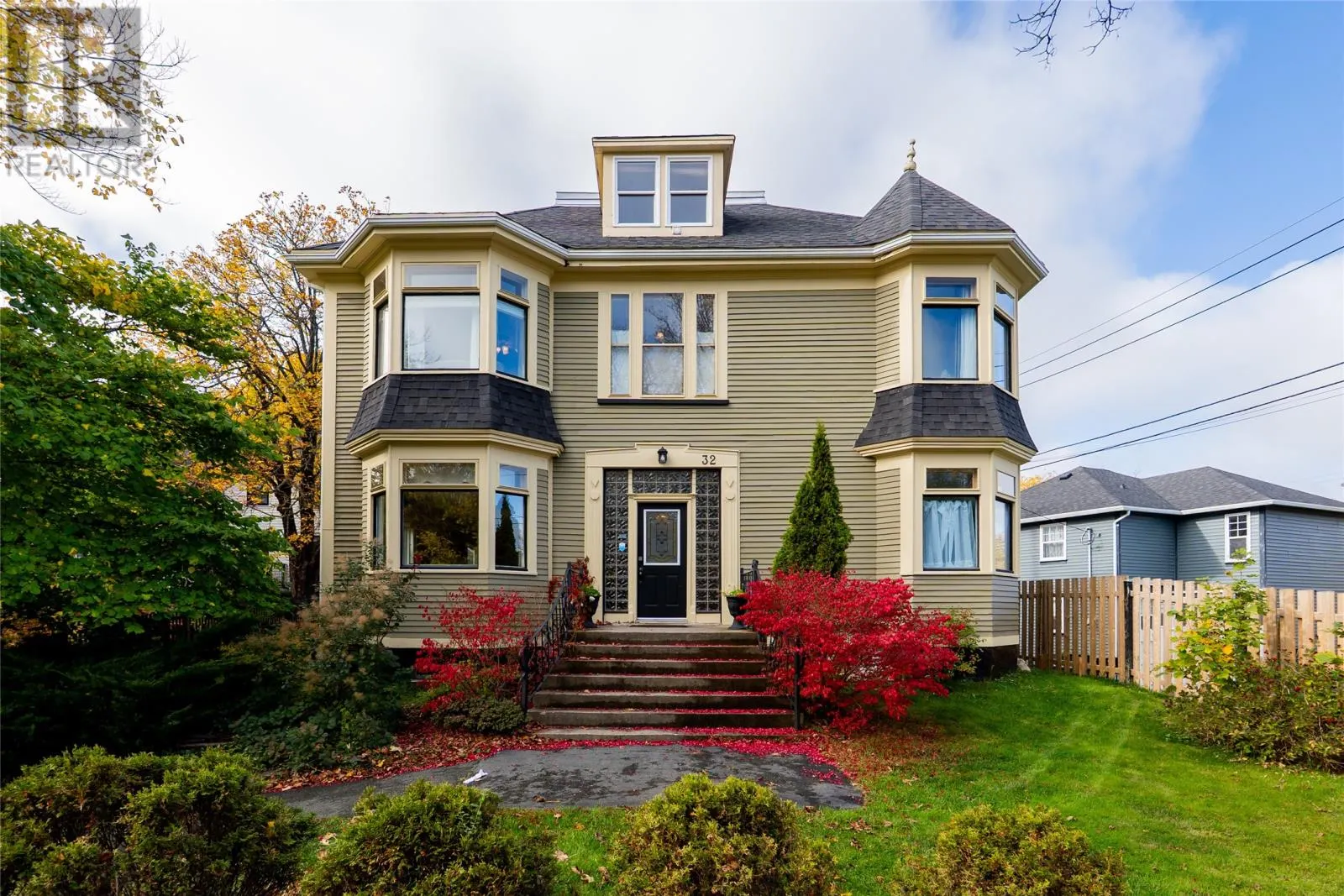 32 Topsail Road