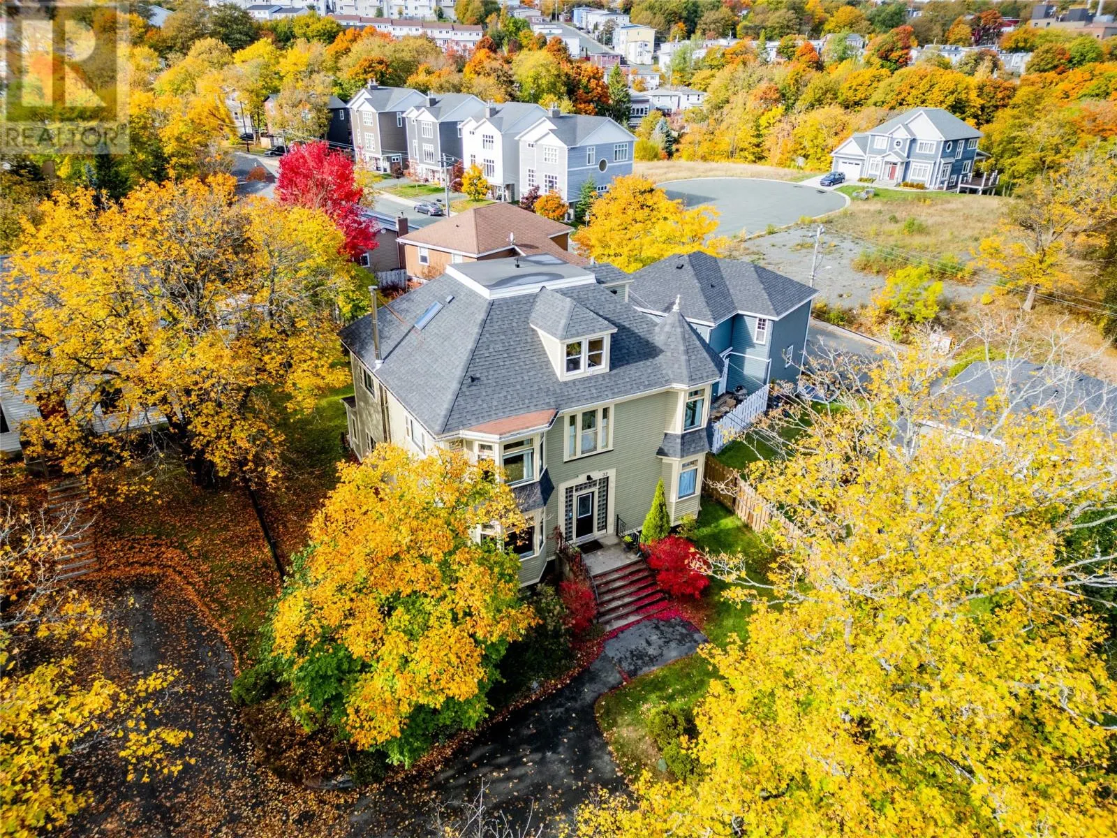 32 Topsail Road