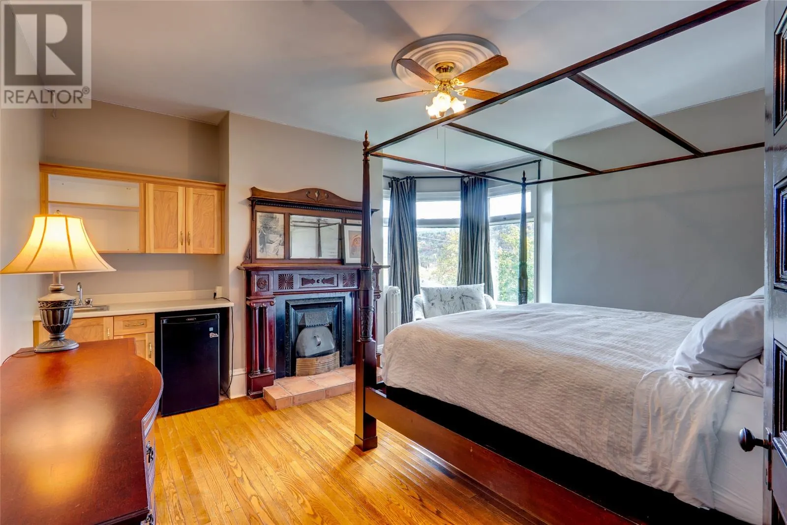 32 Topsail Road