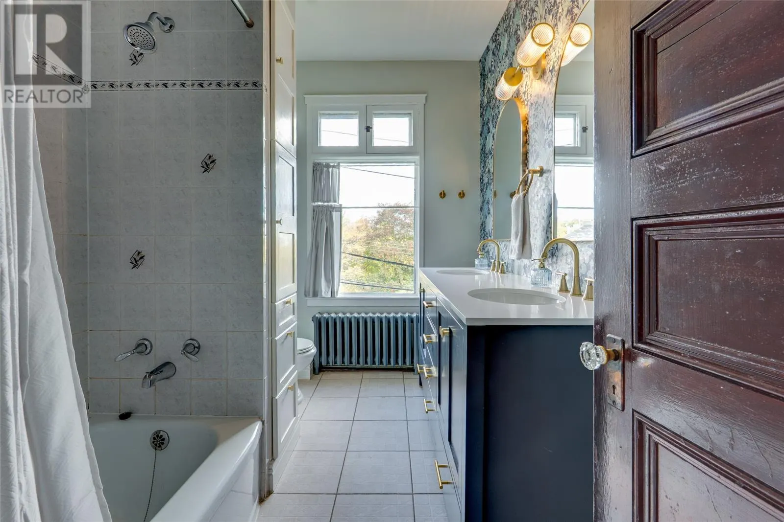 32 Topsail Road