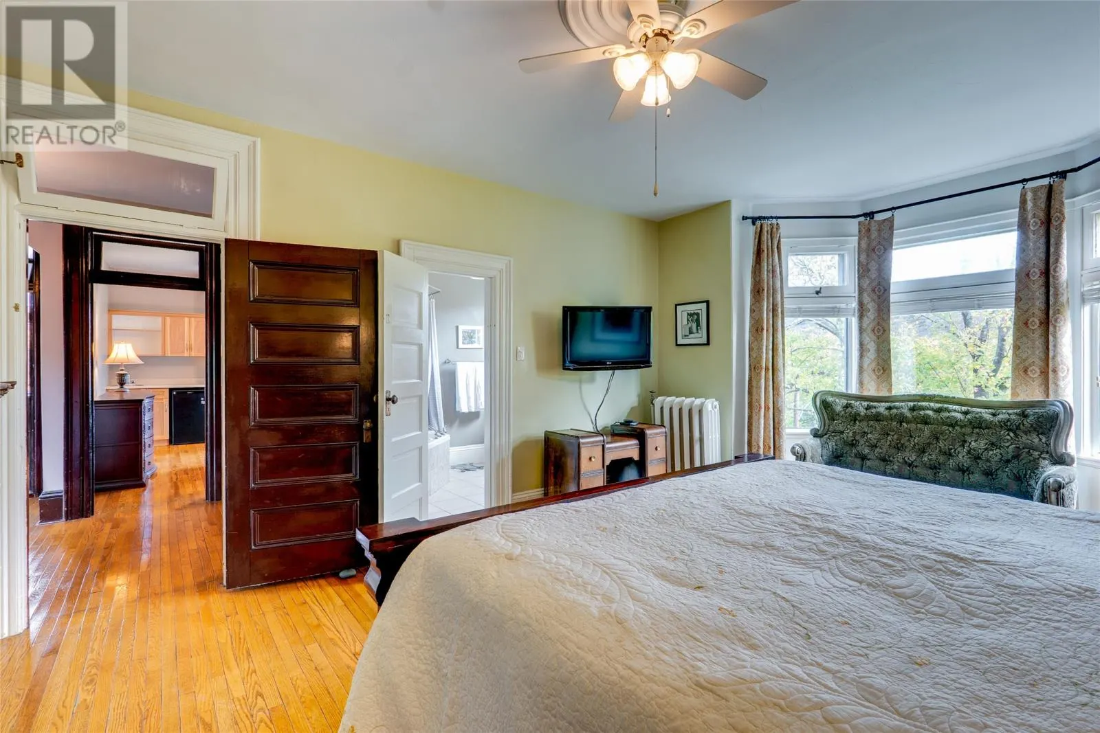 32 Topsail Road