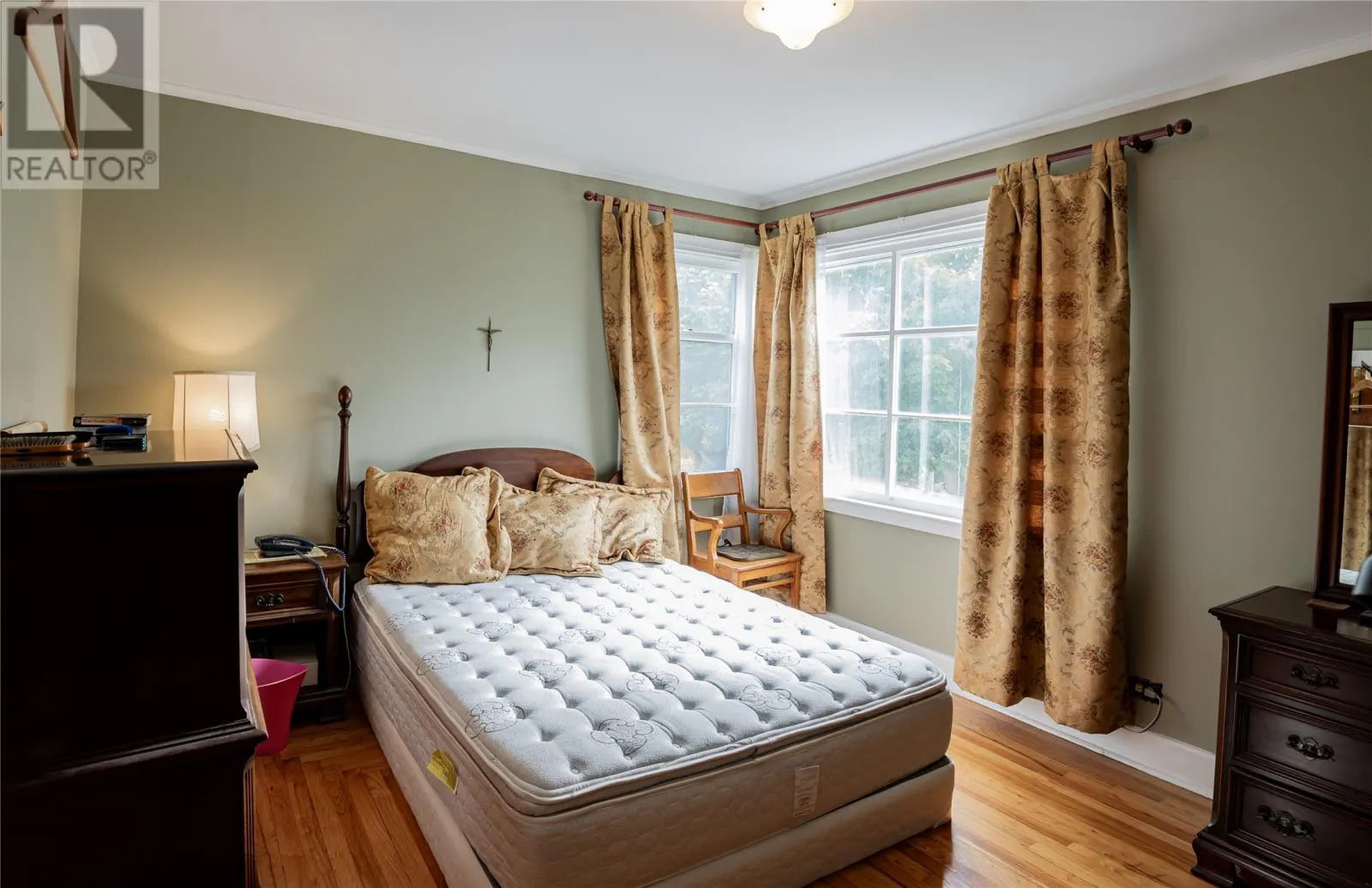 9 Larch Place