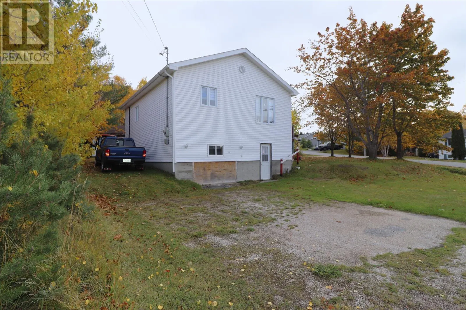53 Squires Road