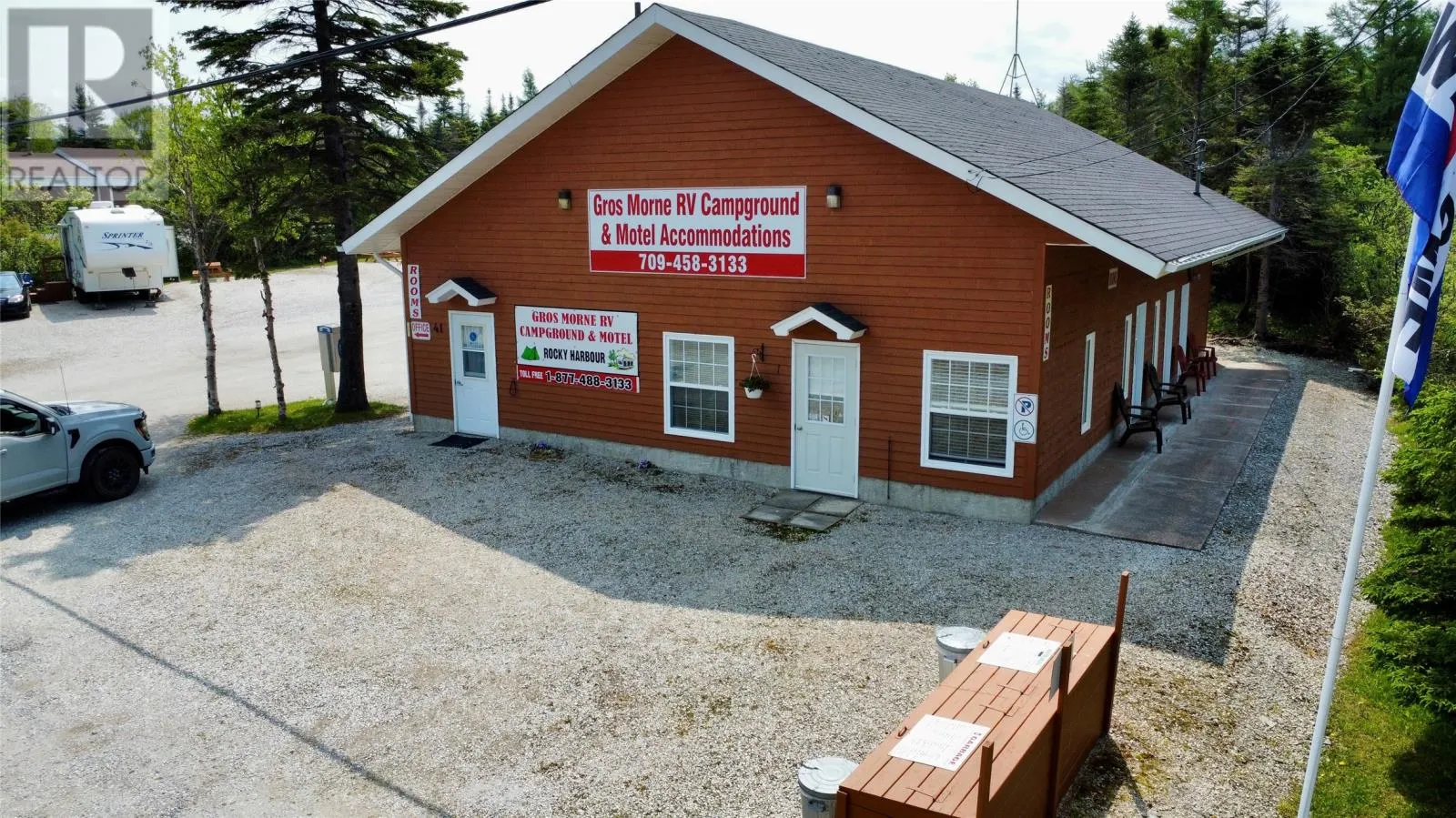 41 West link Road
