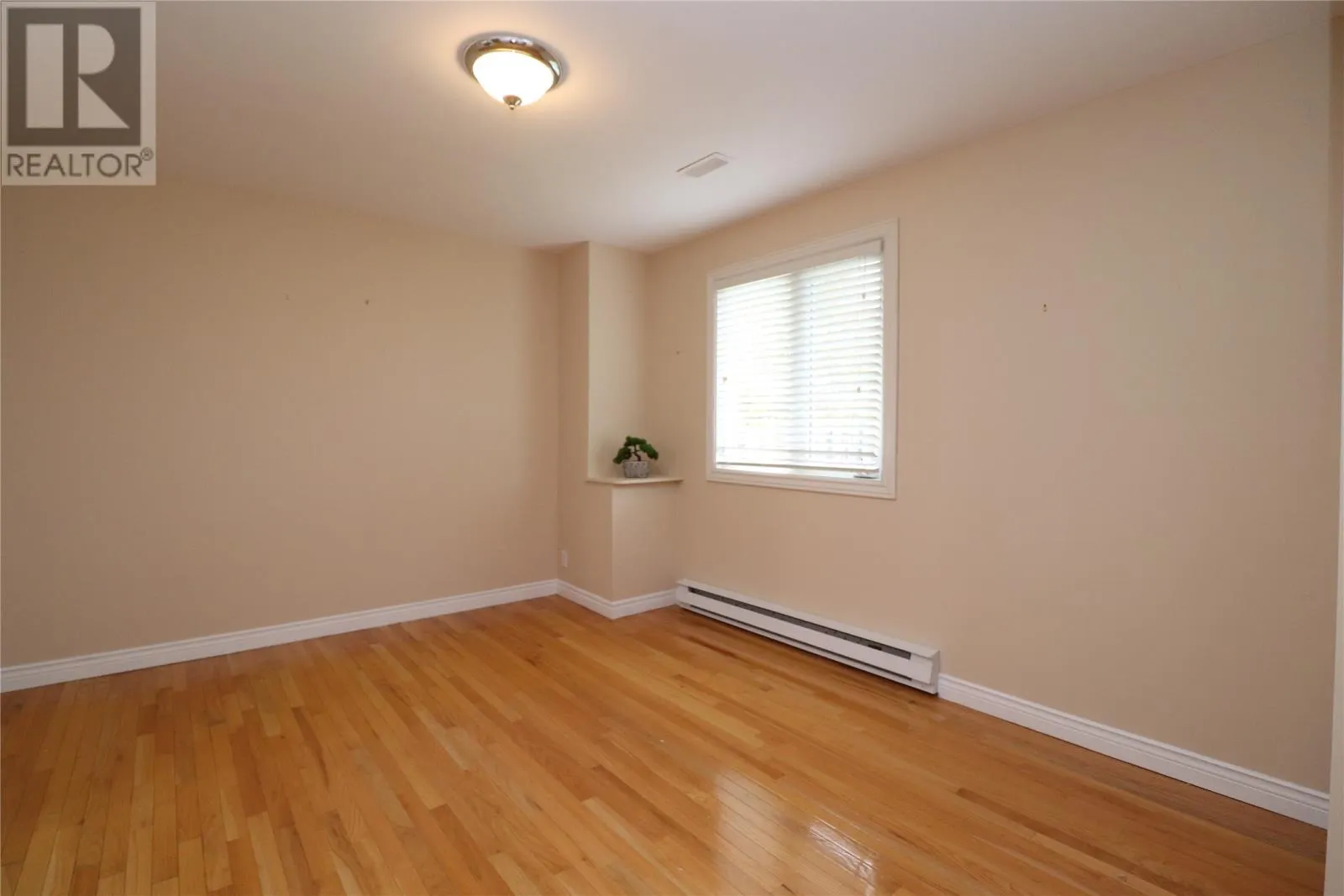 7 Madeira Court