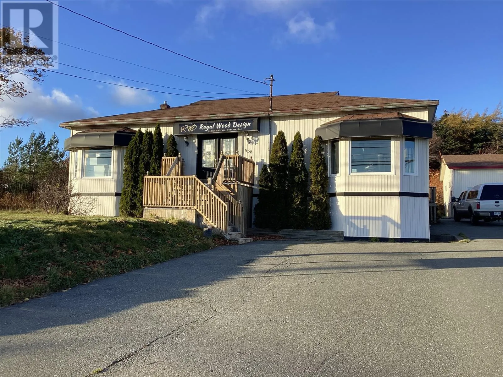 956-958 Topsail Road