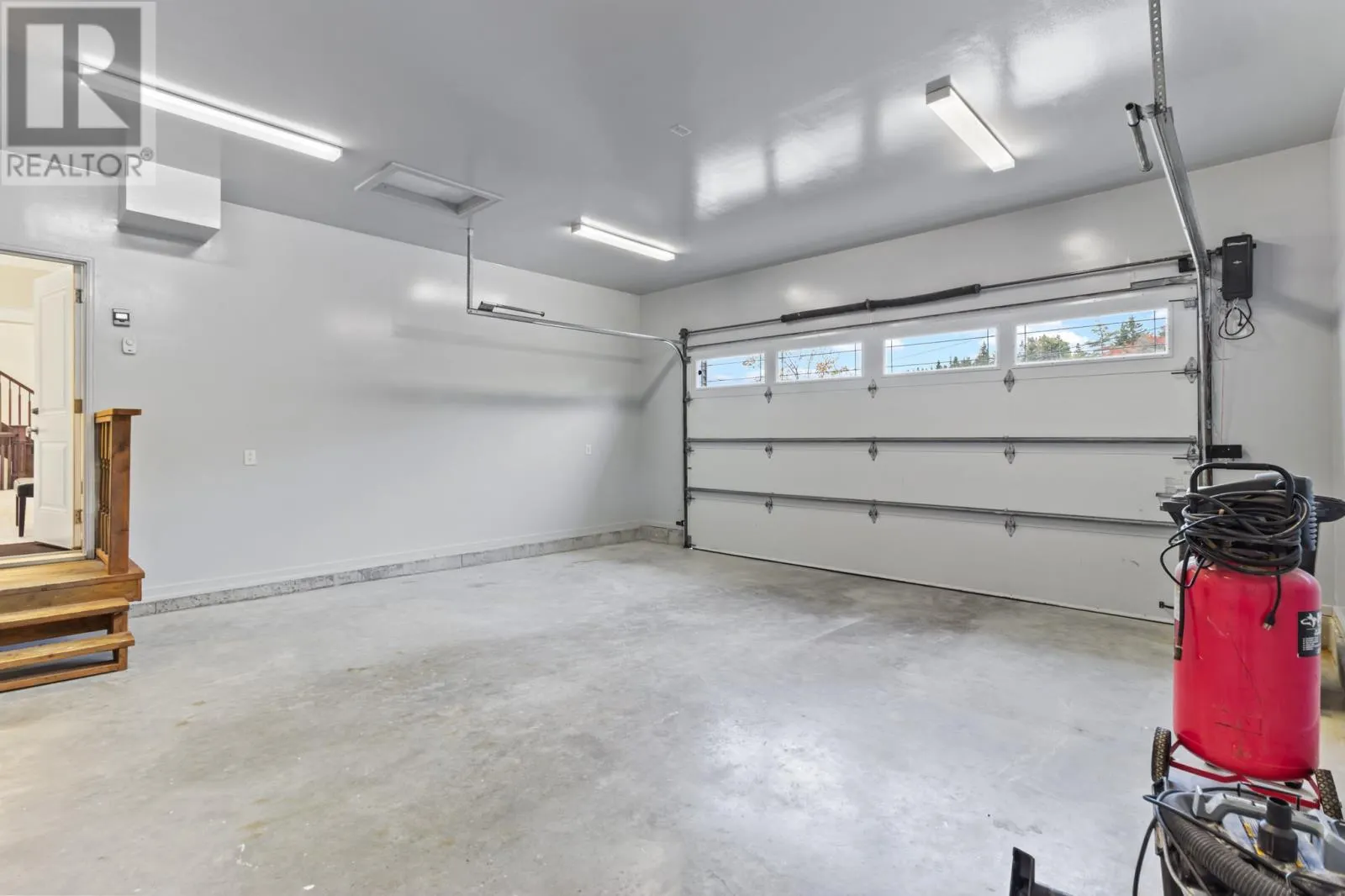 8 Harvey Place