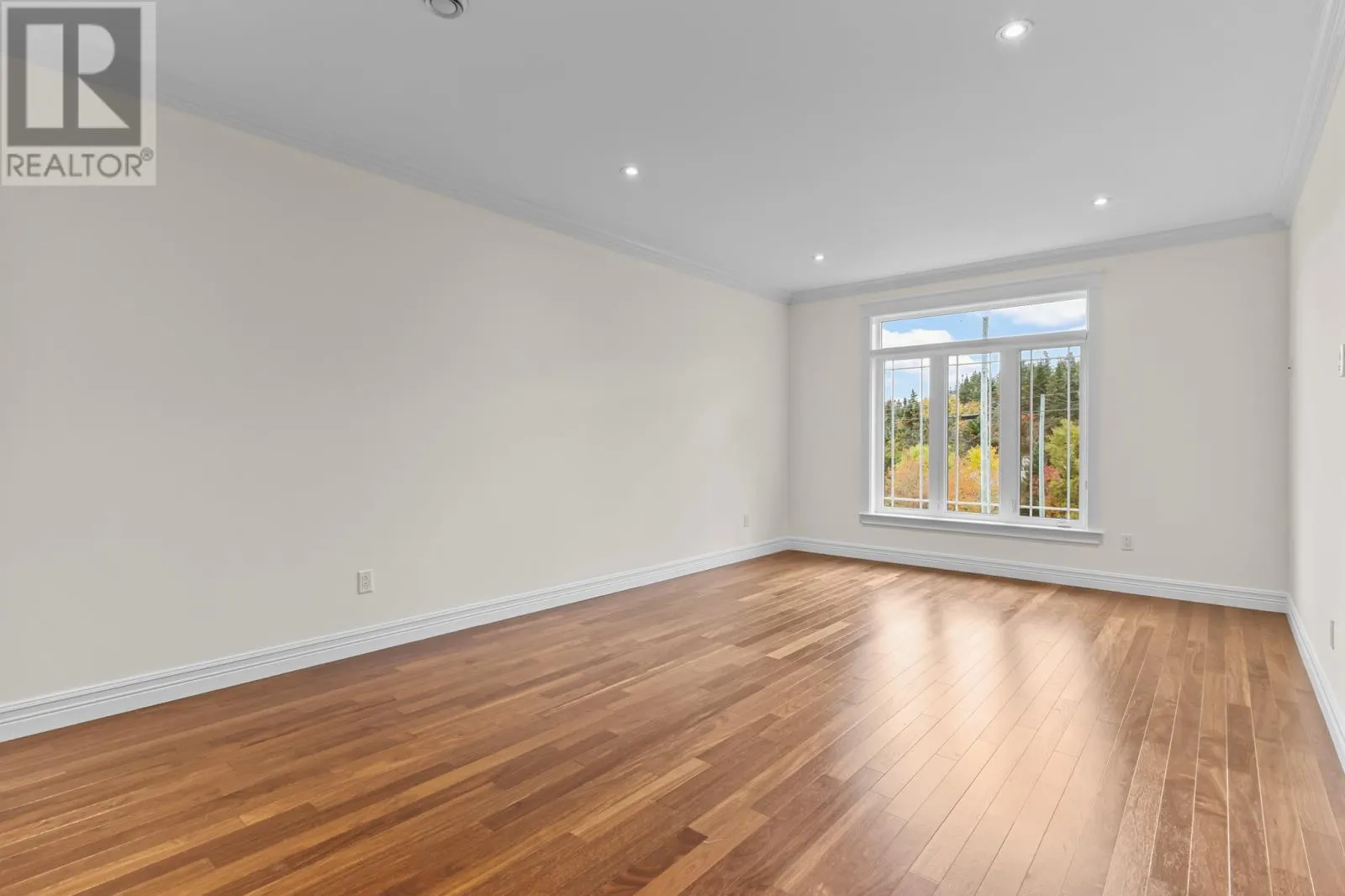 8 Harvey Place