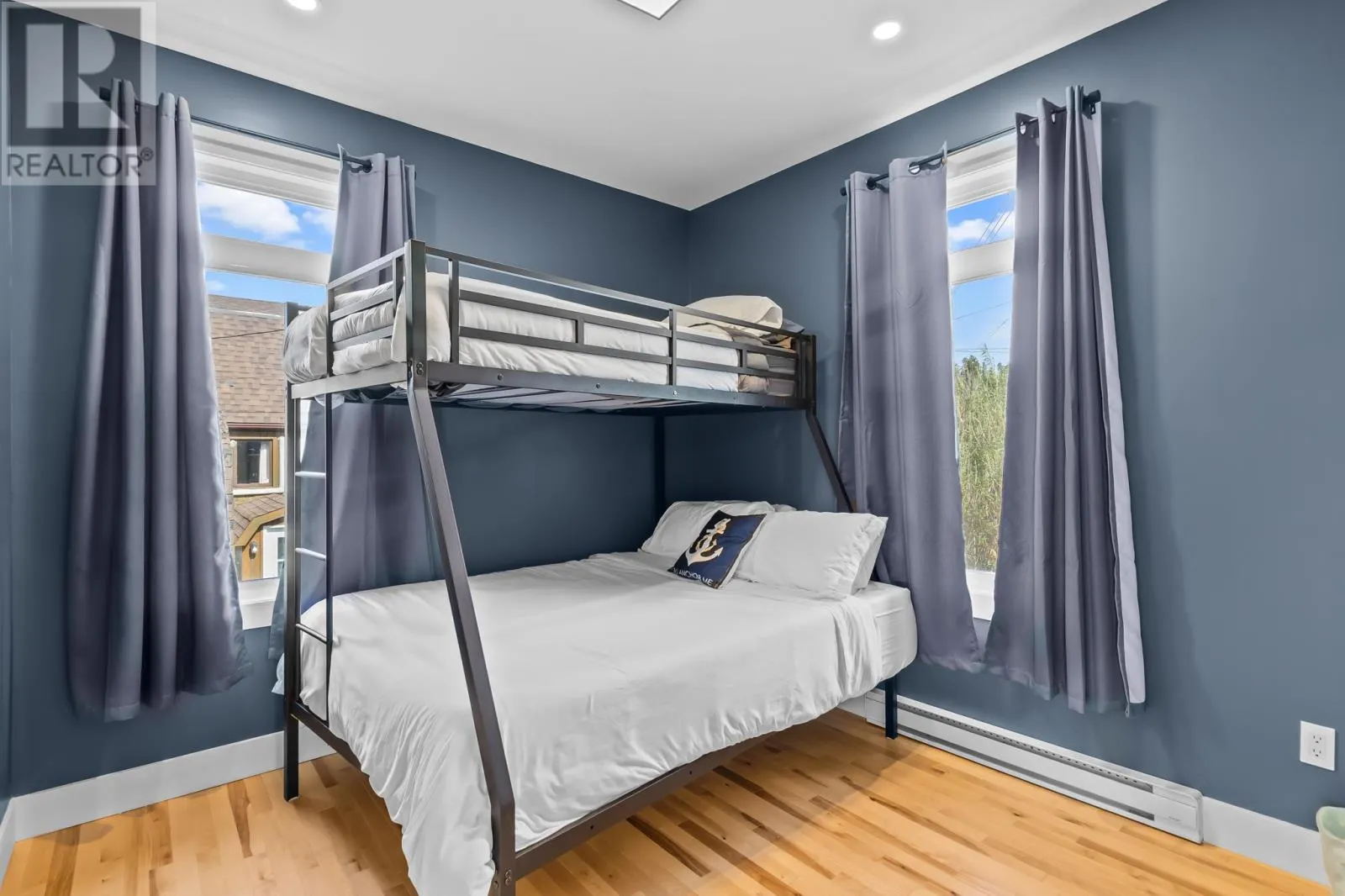 62 Scotts Road N