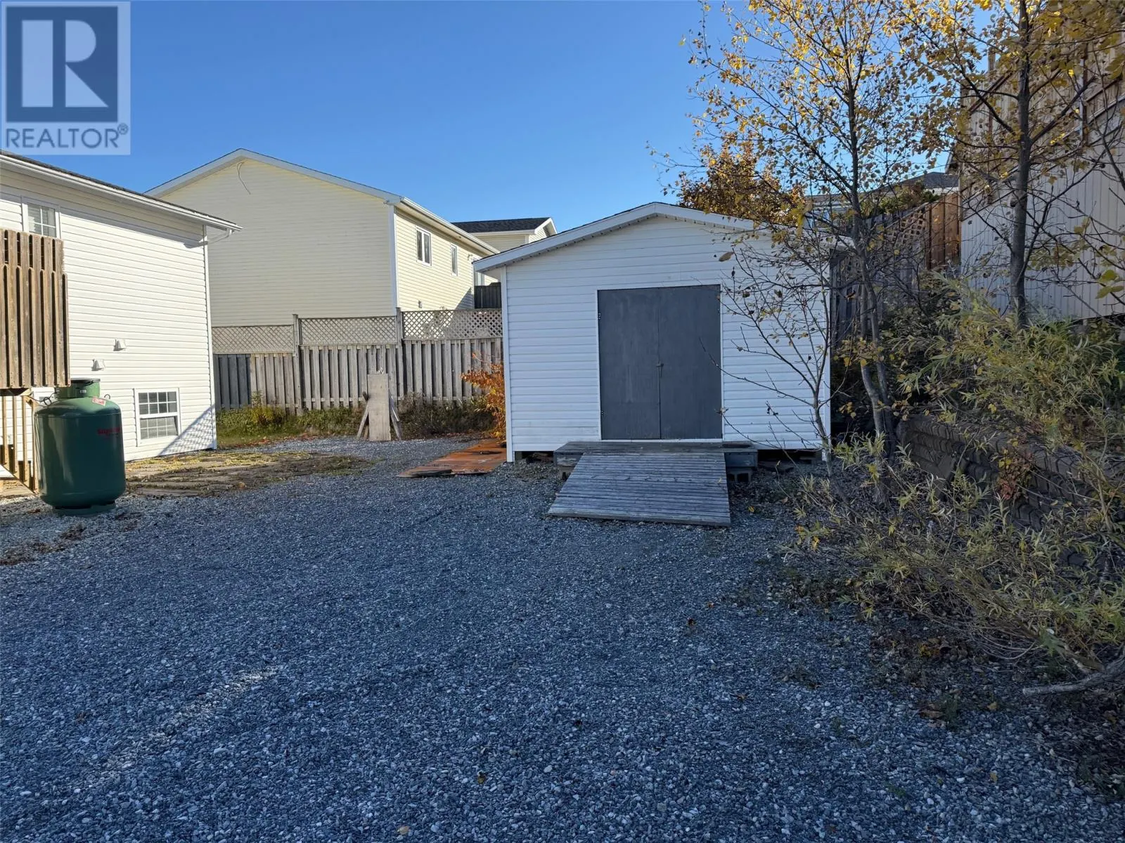 10 Dove Crescent