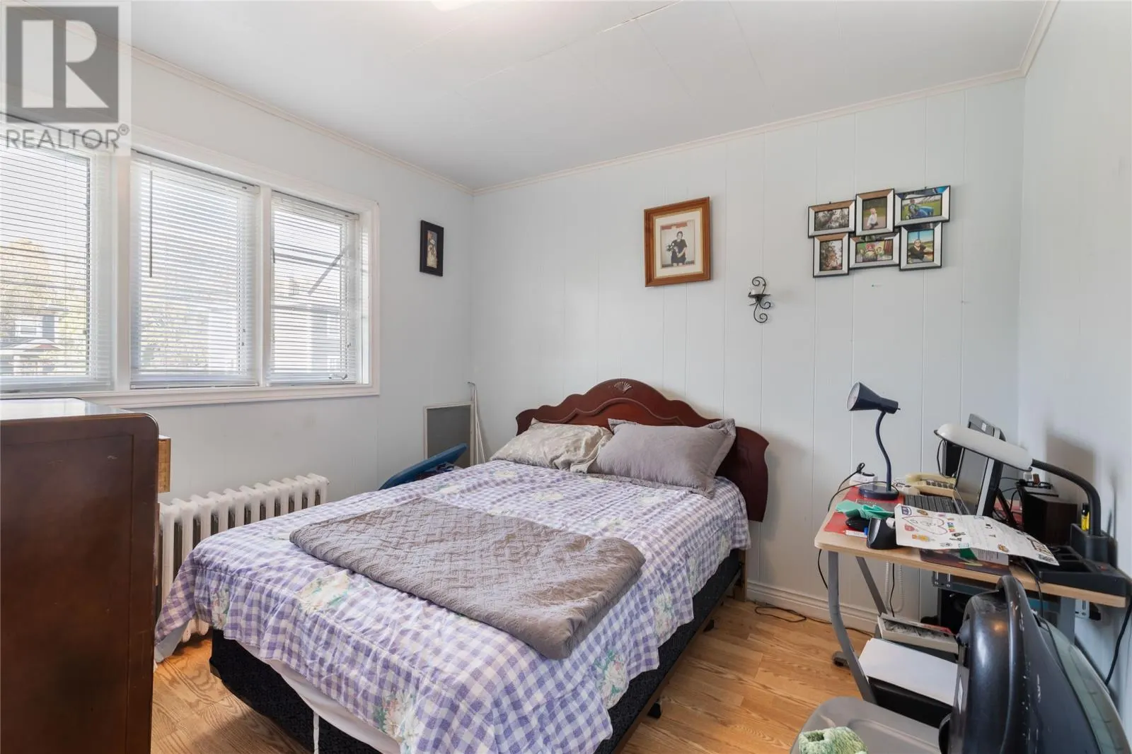 11 Blackmarsh Road