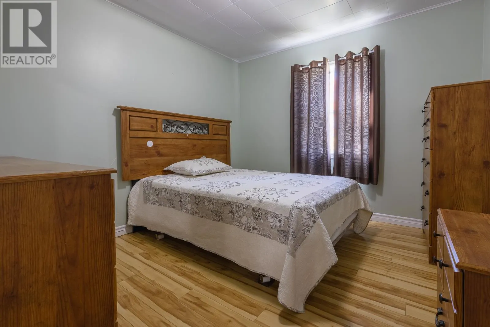 13 Happy Valley Road