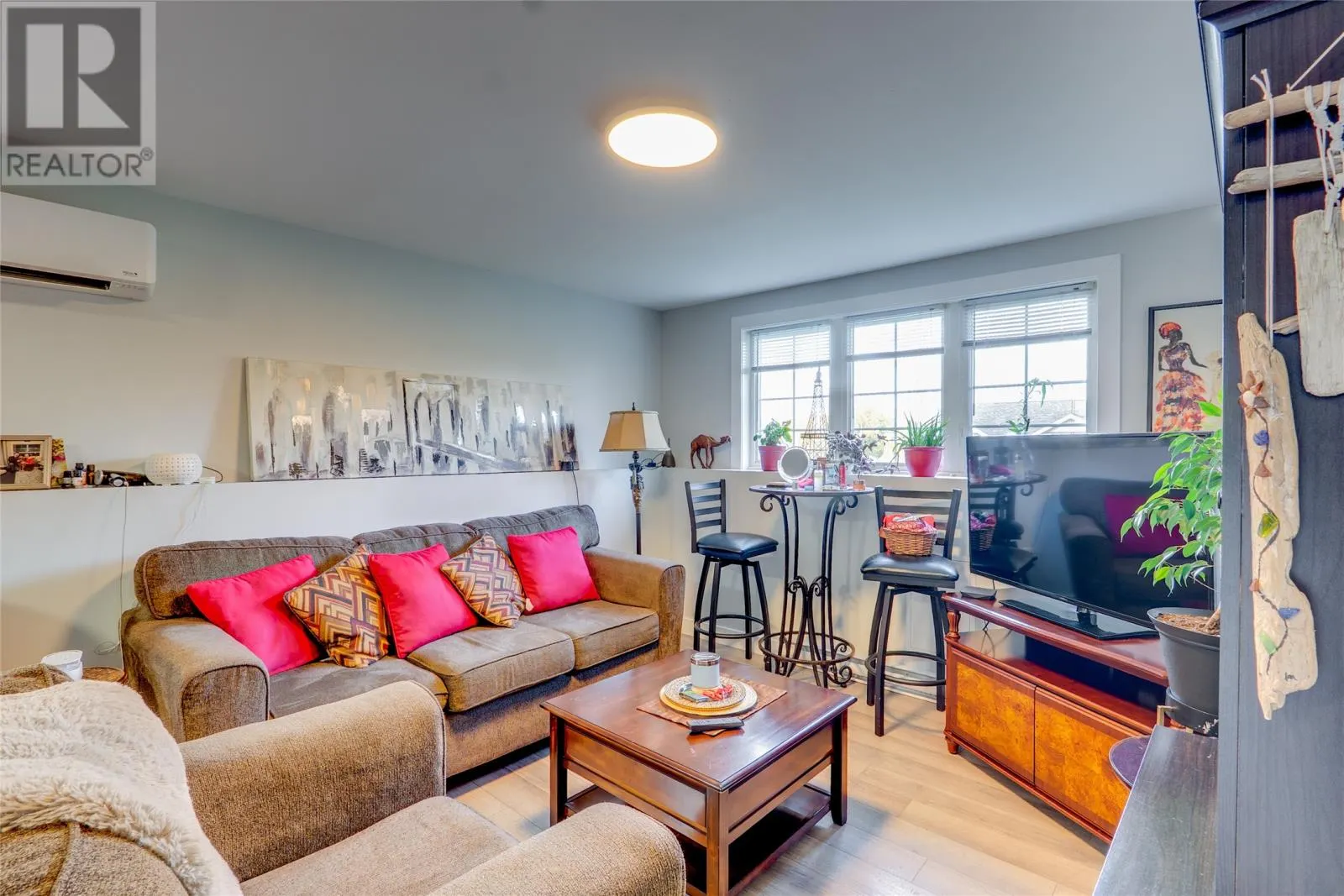 7 Sweetenwater Crescent