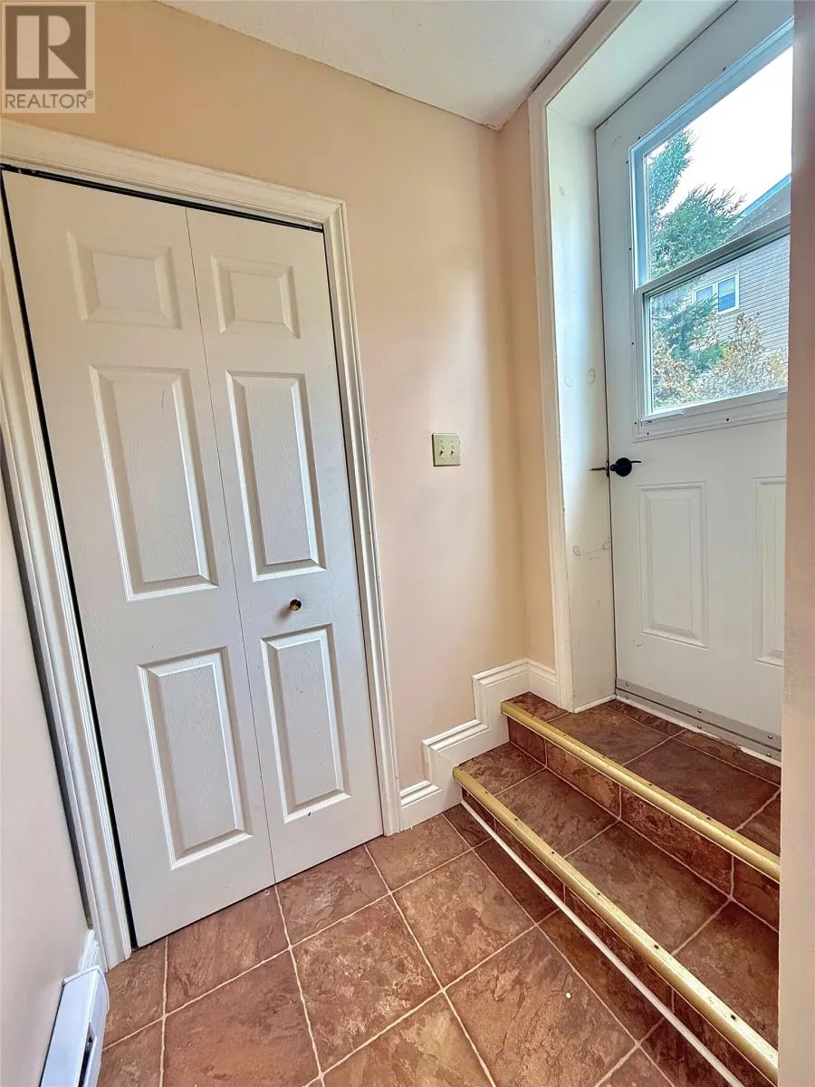 22 JACQUELINE Avenue