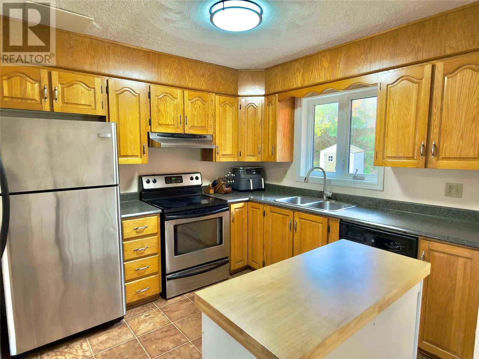 22 JACQUELINE Avenue