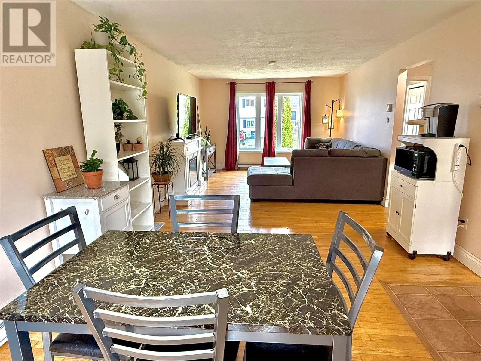 22 JACQUELINE Avenue