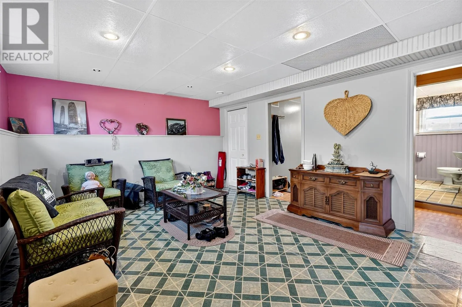 71 - 75 Country Road