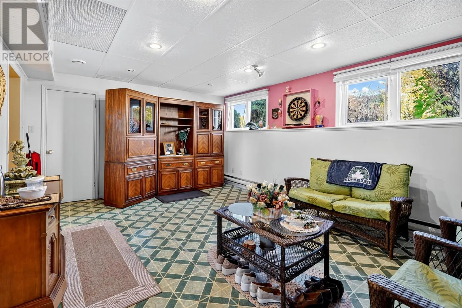 71 - 75 Country Road