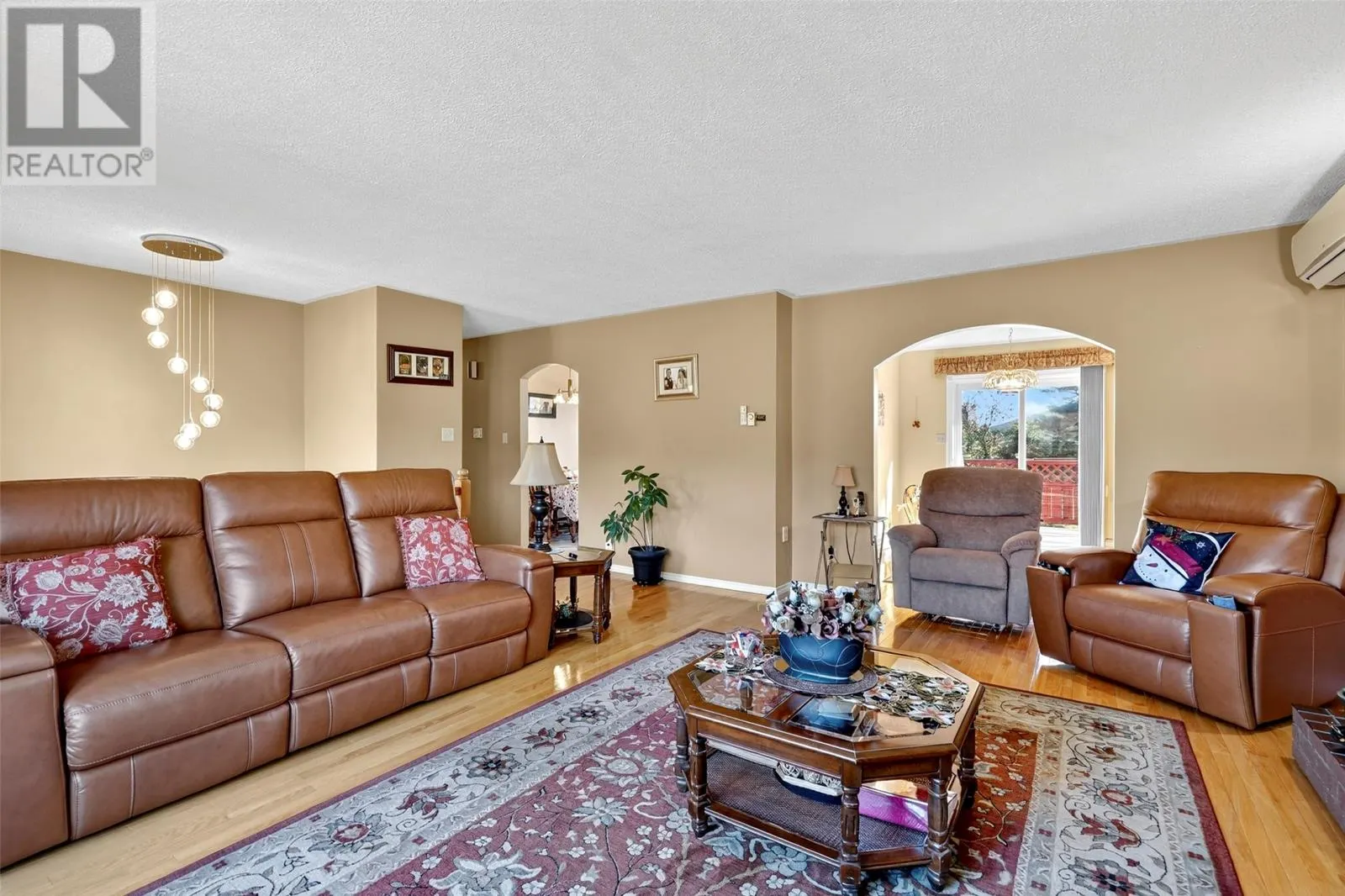 71 - 75 Country Road