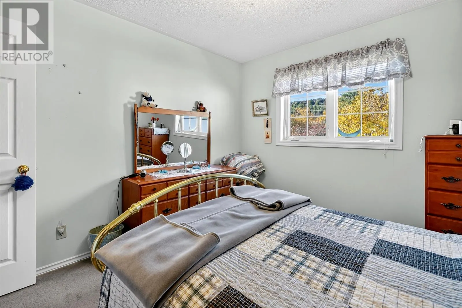 71 - 75 Country Road