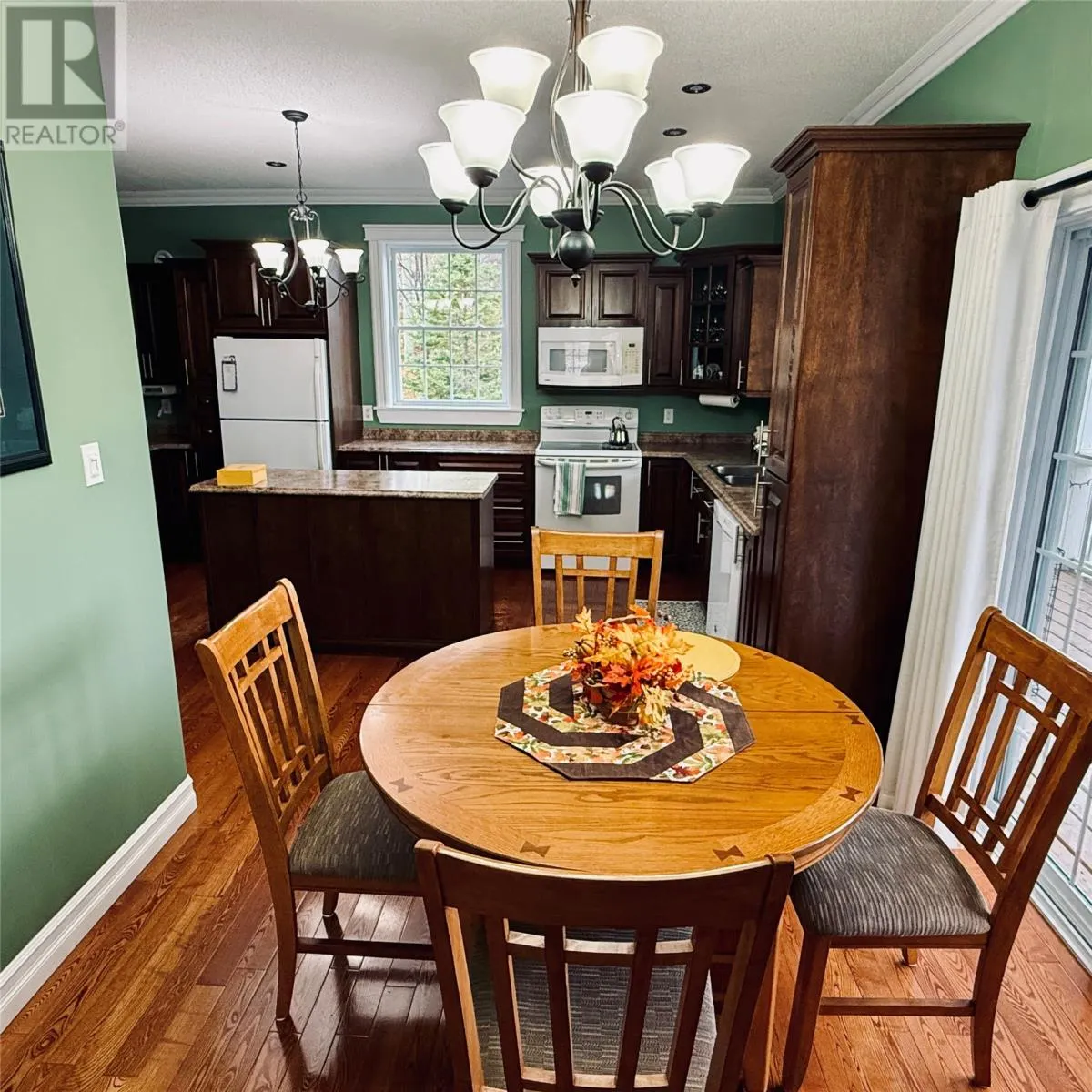 16A Lakeview Crescent