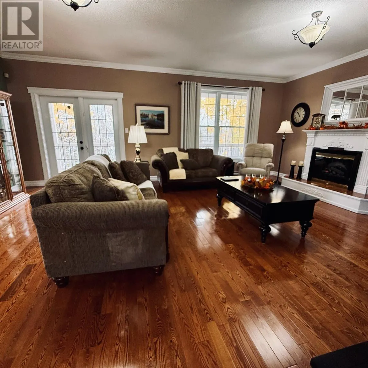 16A Lakeview Crescent