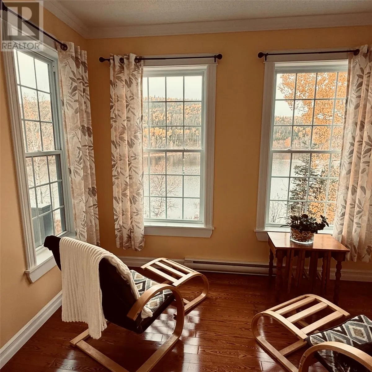 16A Lakeview Crescent