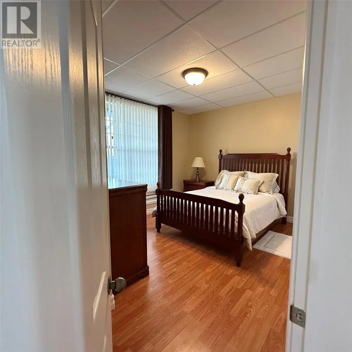 16A Lakeview Crescent