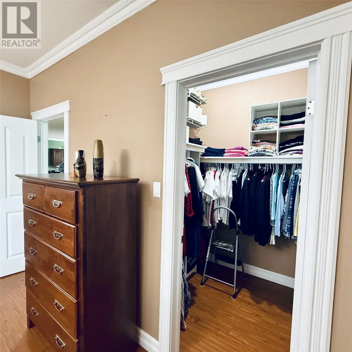 16A Lakeview Crescent