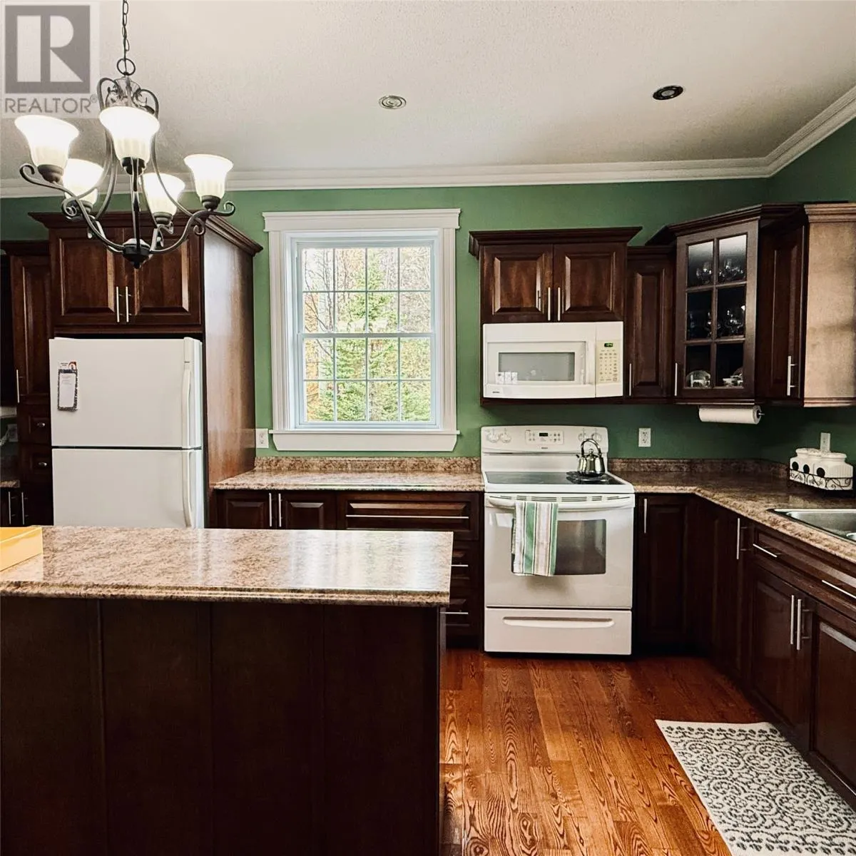 16A Lakeview Crescent