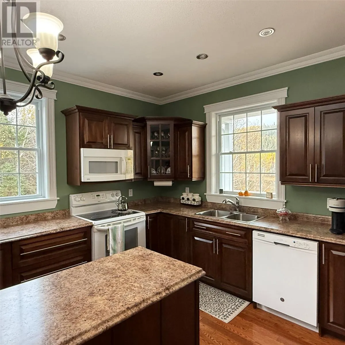 16A Lakeview Crescent