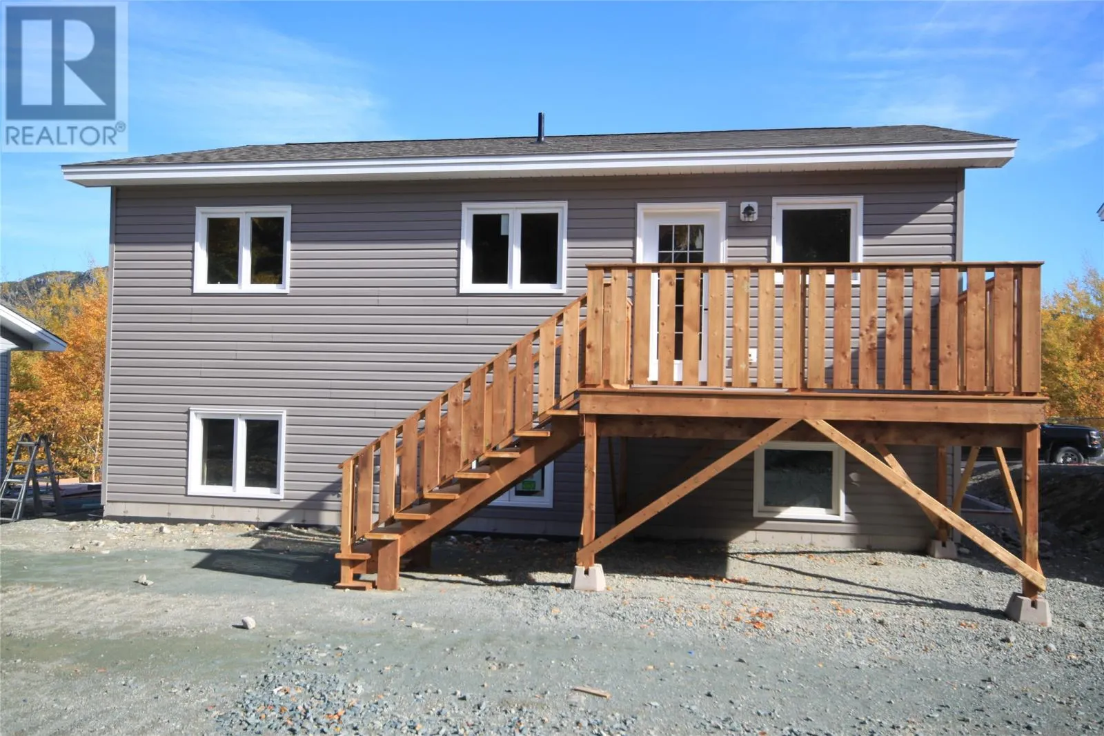 12 Mainsail Drive