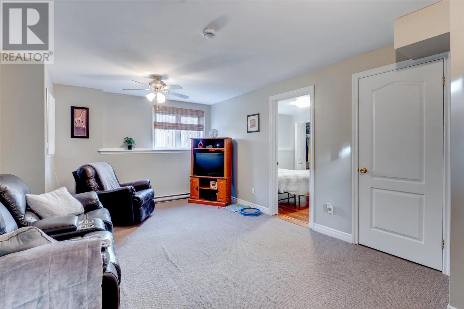 52 Discovery Crescent