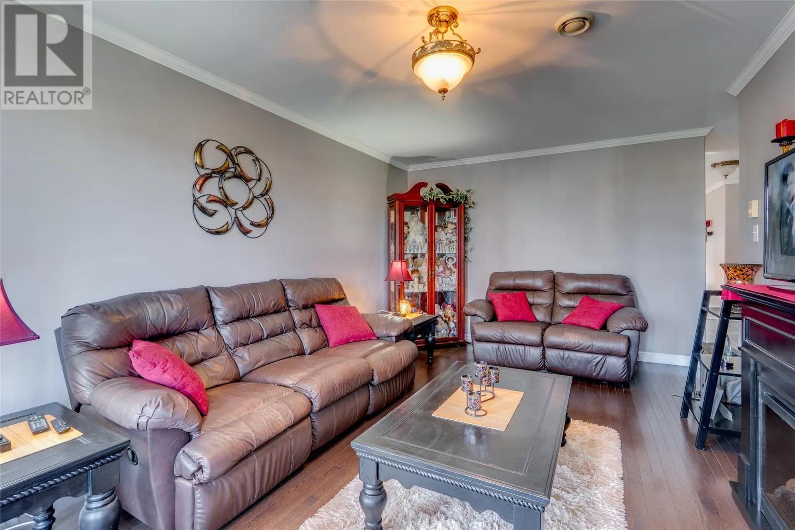 52 Discovery Crescent