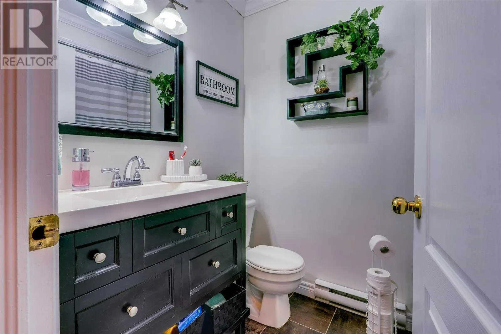 52 Discovery Crescent