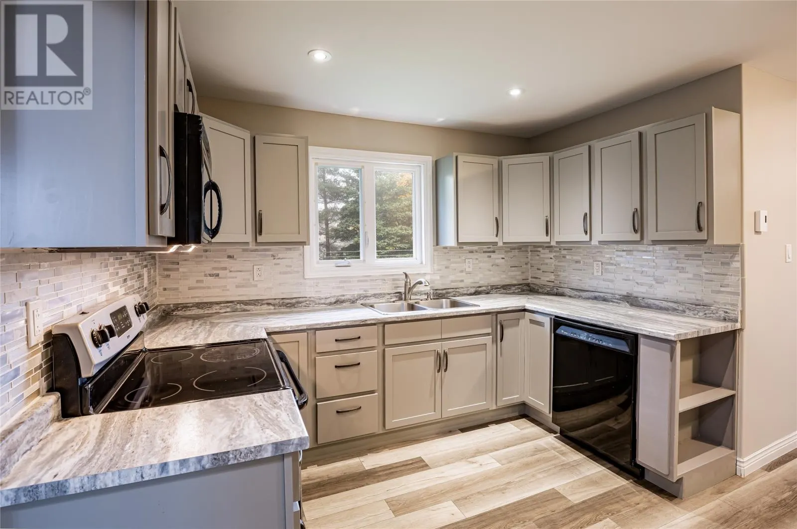 476 Dogberry Hill Road