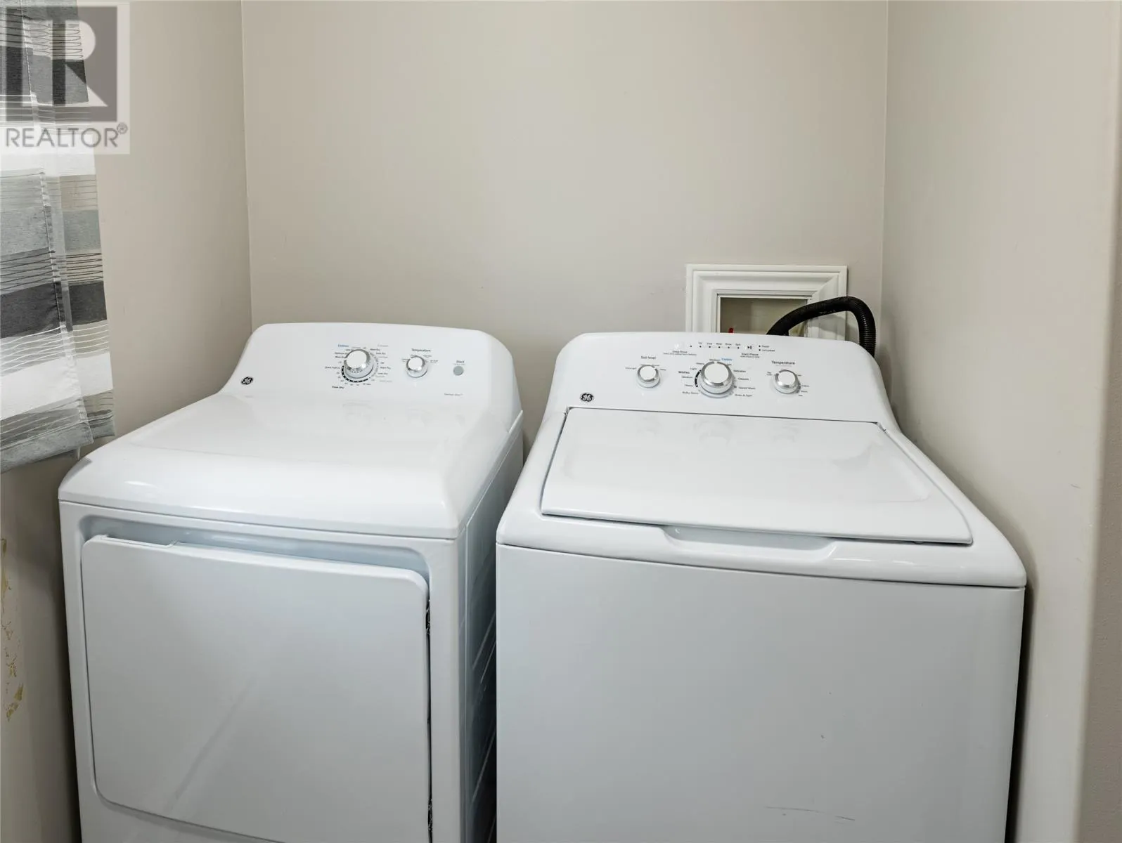 476 Dogberry Hill Road