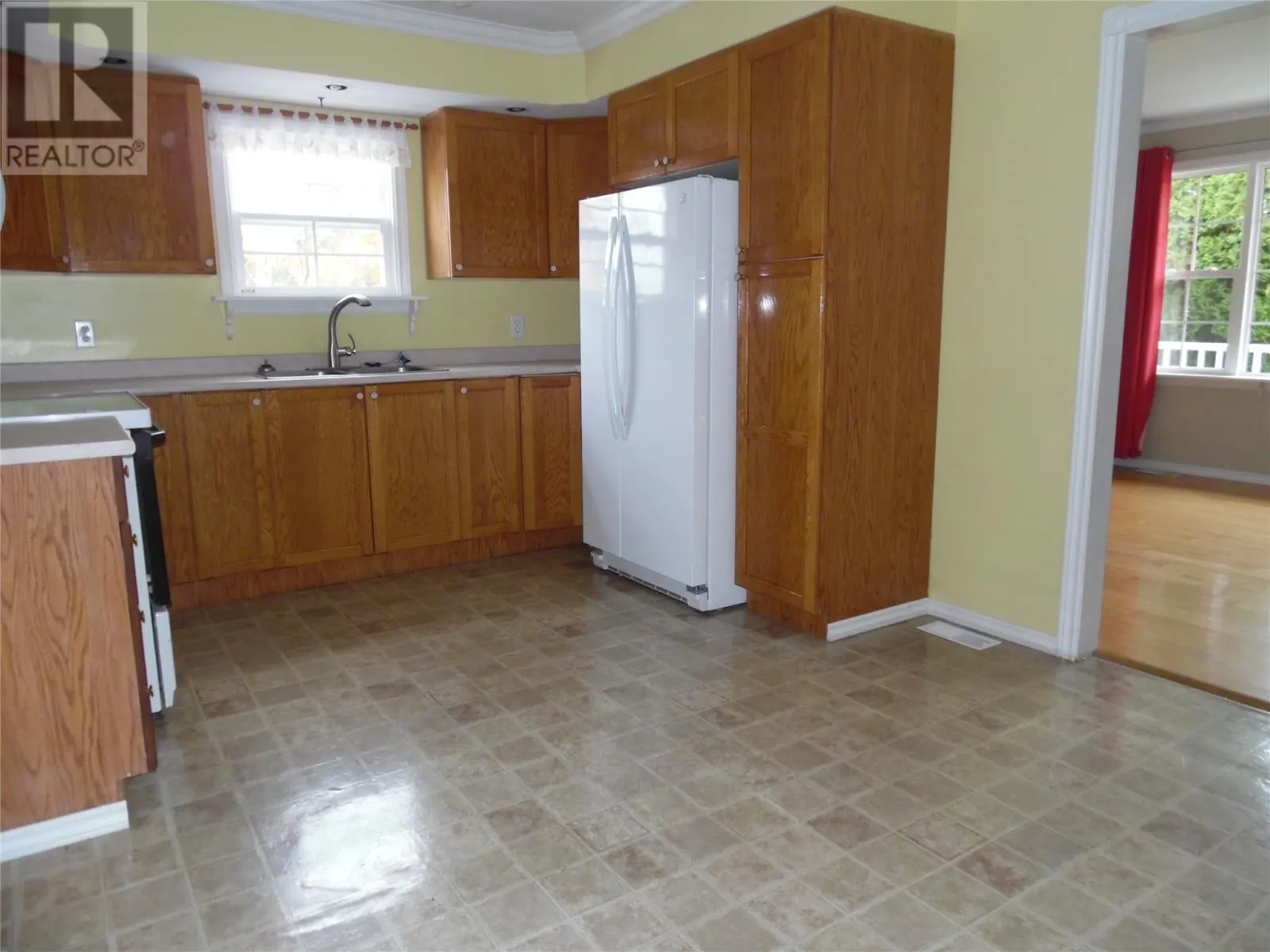 384 Random Island Road Road