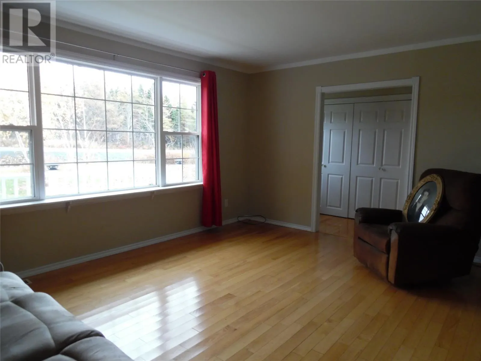 384 Random Island Road Road