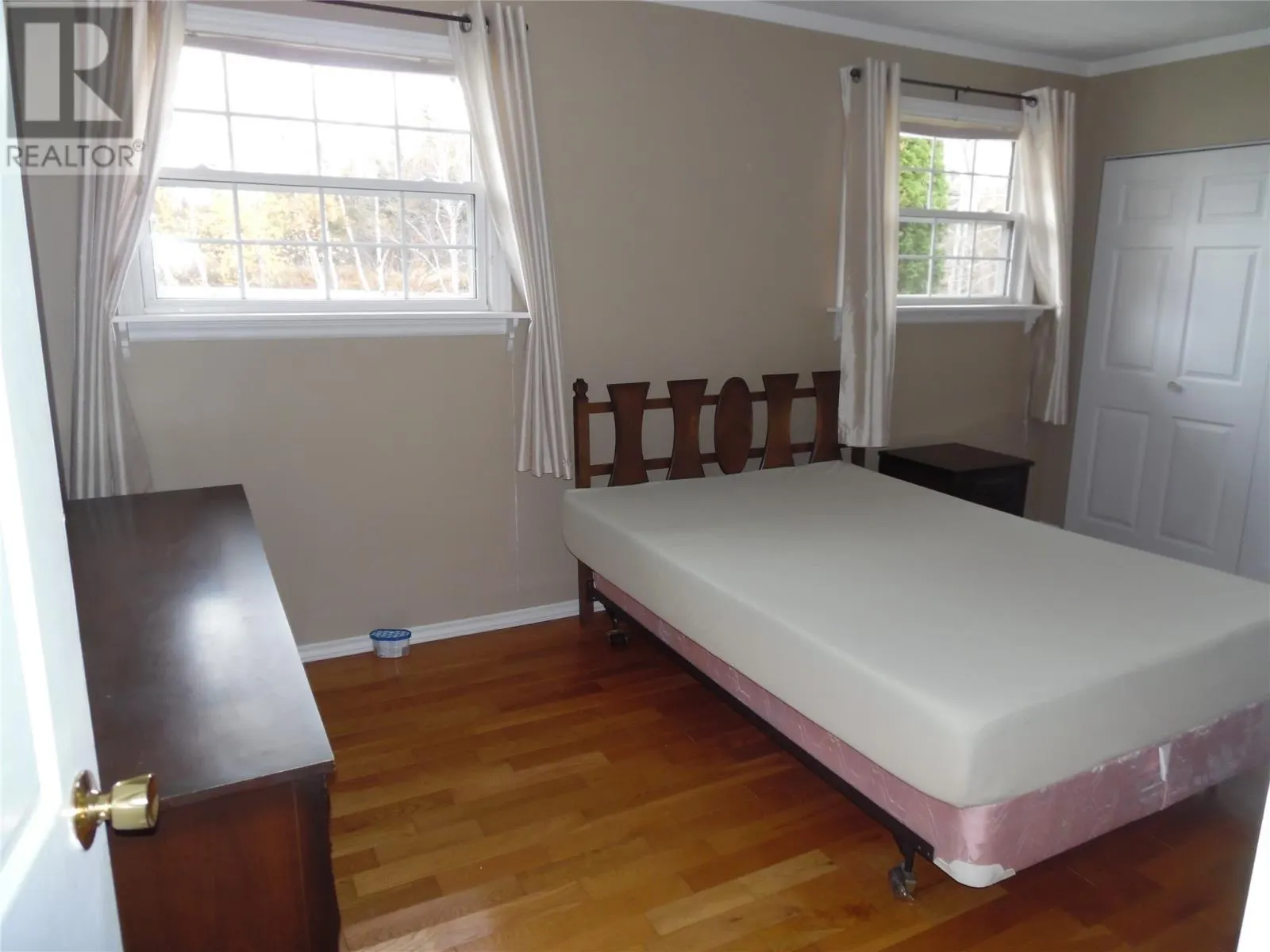 384 Random Island Road Road