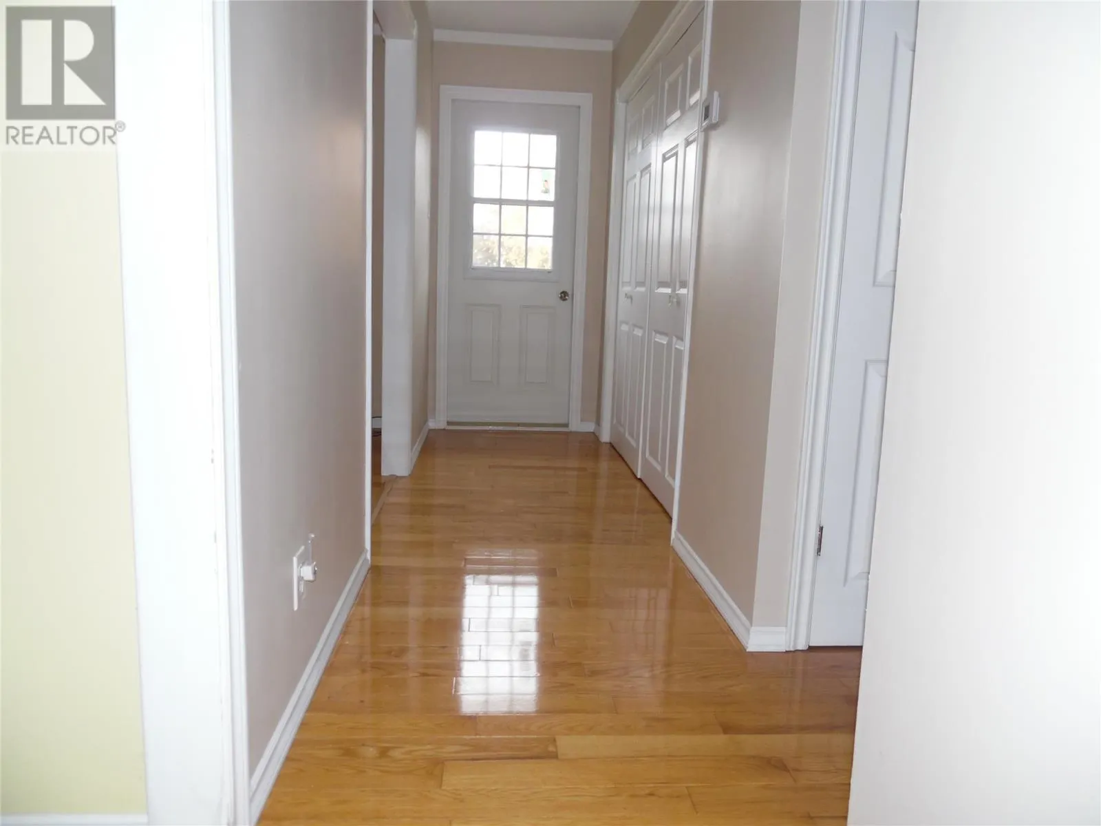 384 Random Island Road Road