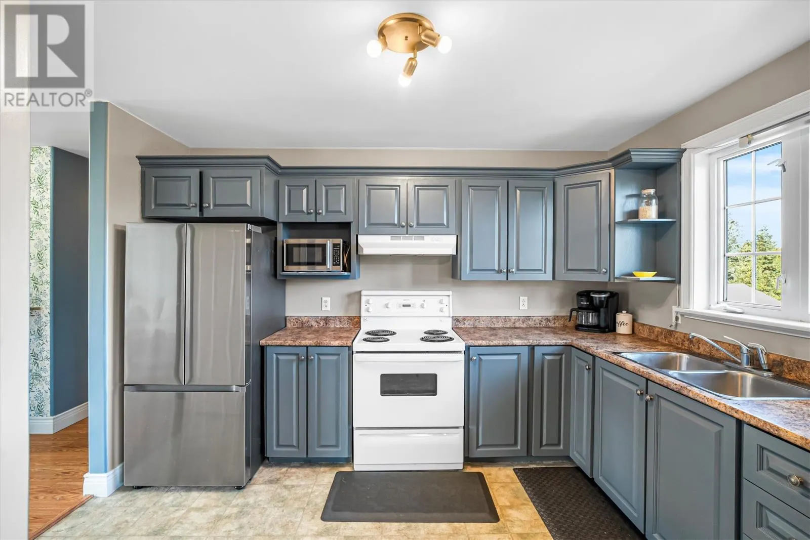 634 Pouch Cove Highway