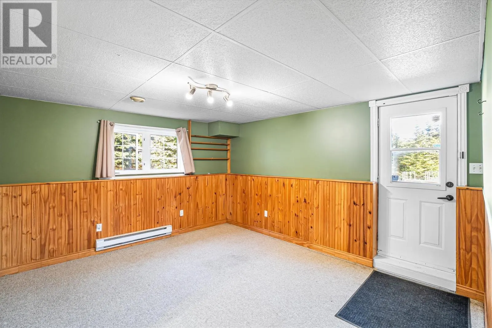 634 Pouch Cove Highway