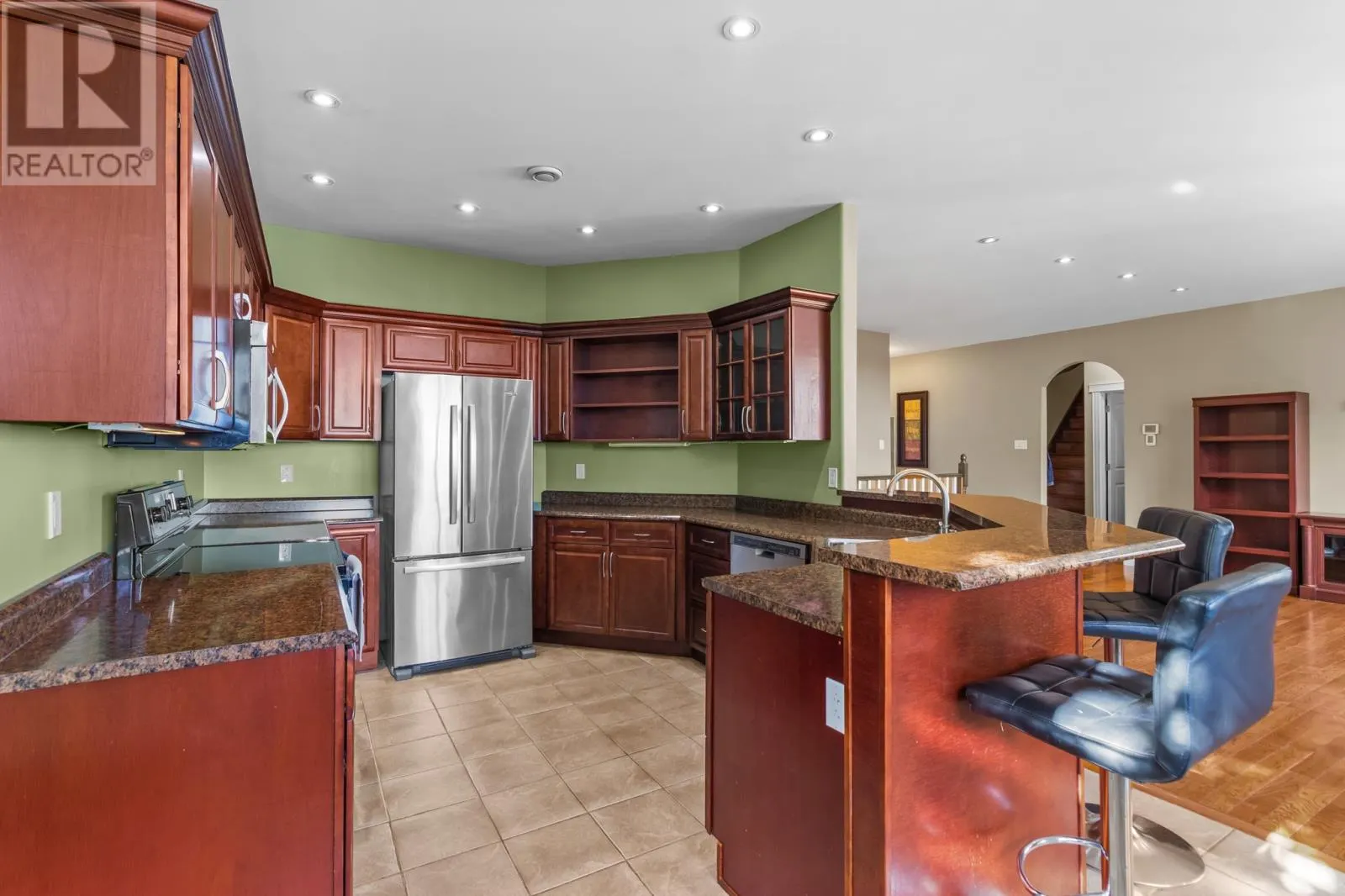 390 Pouch Cove Highway