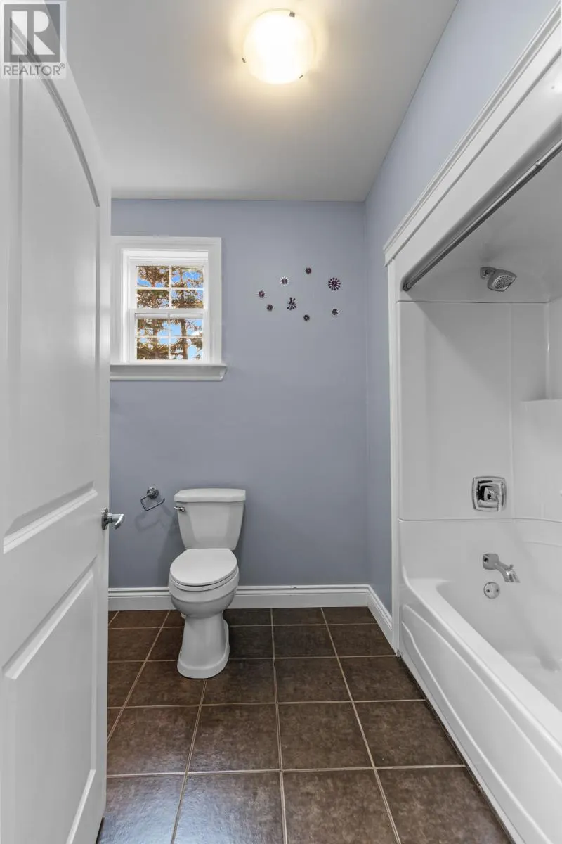 390 Pouch Cove Highway