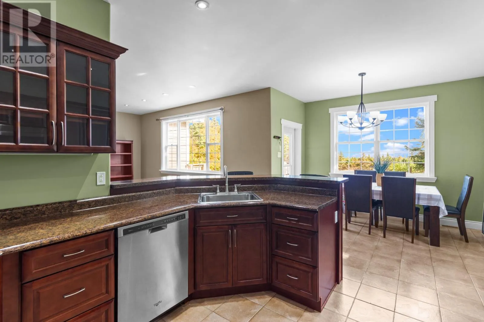 390 Pouch Cove Highway