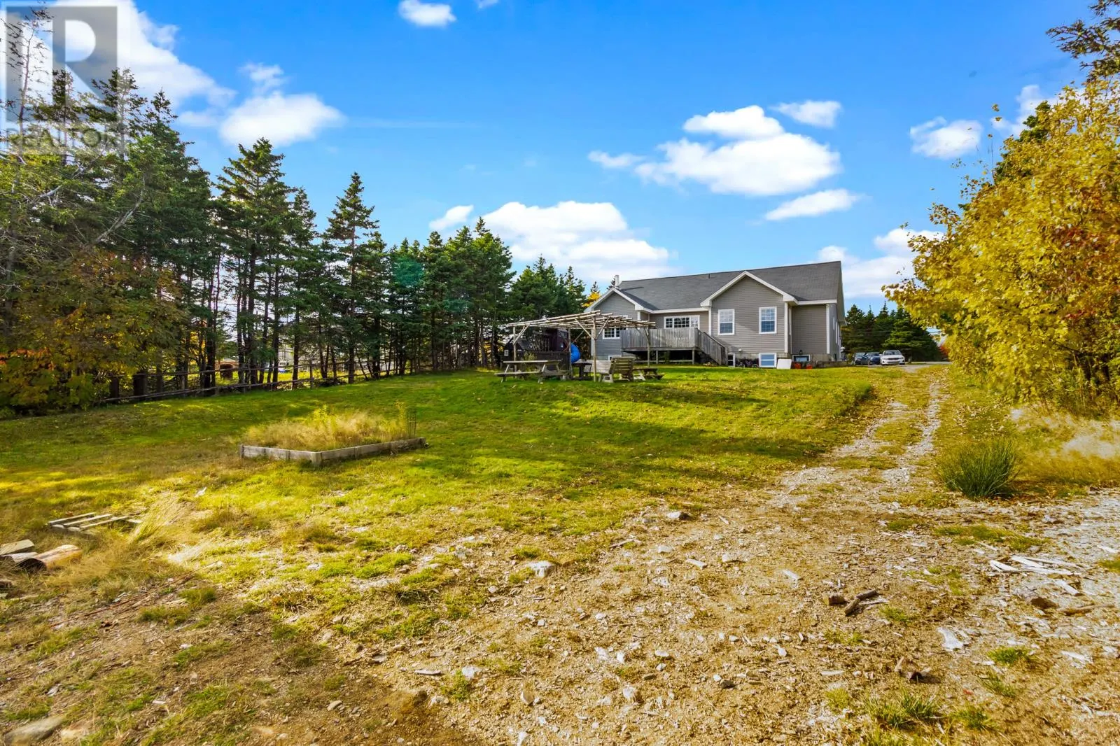 390 Pouch Cove Highway