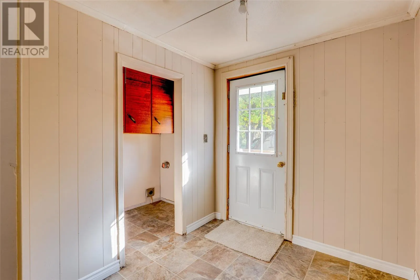 275 North River Road